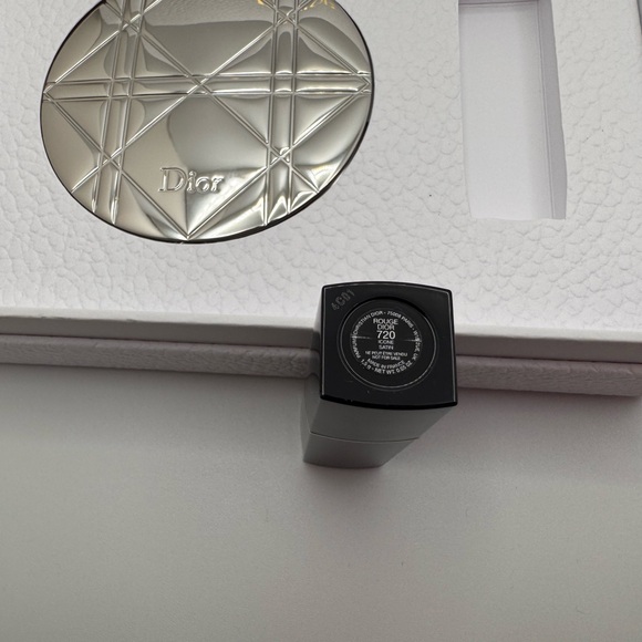 Dior Exquisite Silver Compact Mirror w/lipstick & samples - Picture 6 of 6